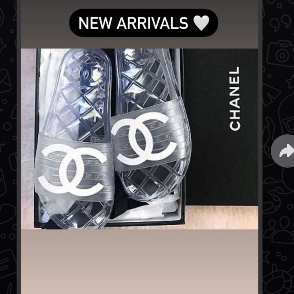 Chanel slides